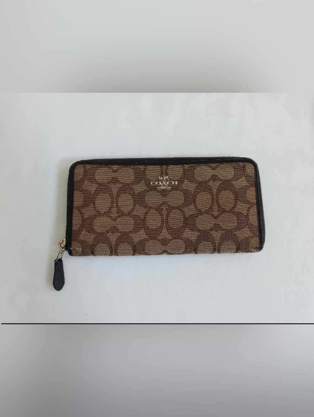 Coach Accordion Zip Wallet in Khaki/Brown Signature Canvas